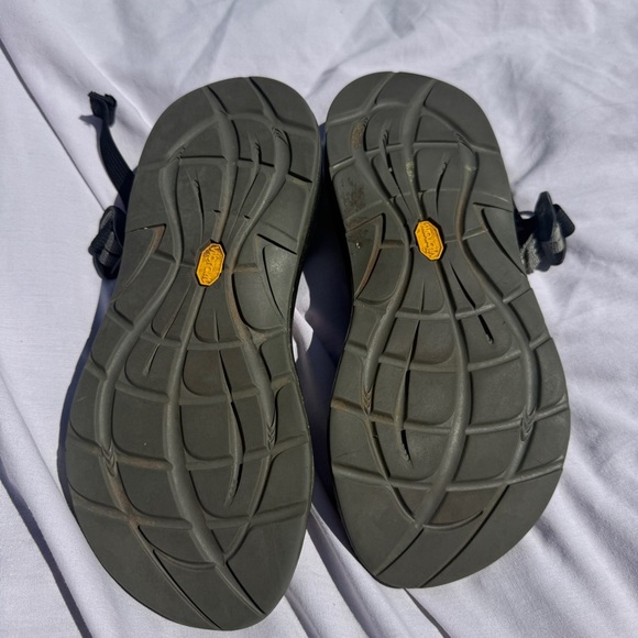 Chaco Z/Cloud Strappy Sandals Women’s 8 Black & Cream Hiking Water Shoes - Picture 4 of 5